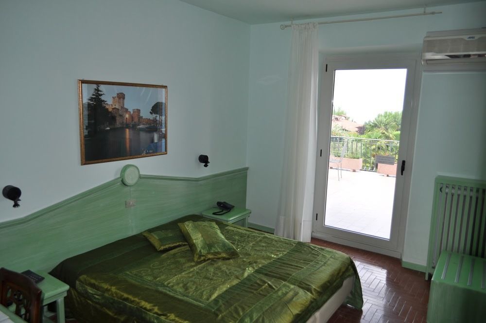 Hotel Oceano Peschiera del Garda Exterior foto